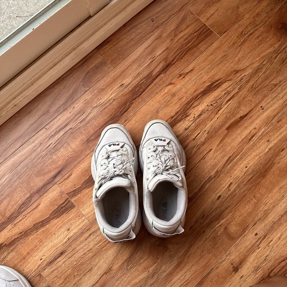 White Fila Sneakers - Picture 3 of 3